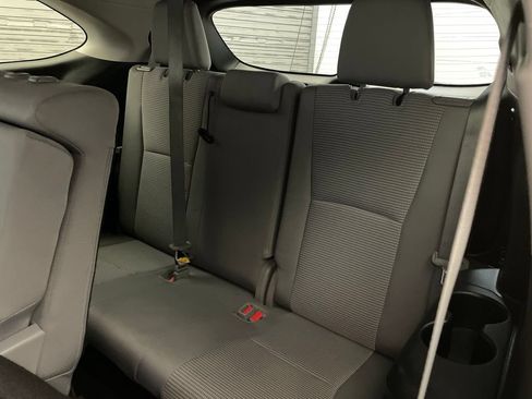 Used 2022 Toyota Highlander LE AWD/4WD image 22