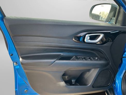 Used 2022 Jeep Compass Altitude w/ Convenience Group image 22