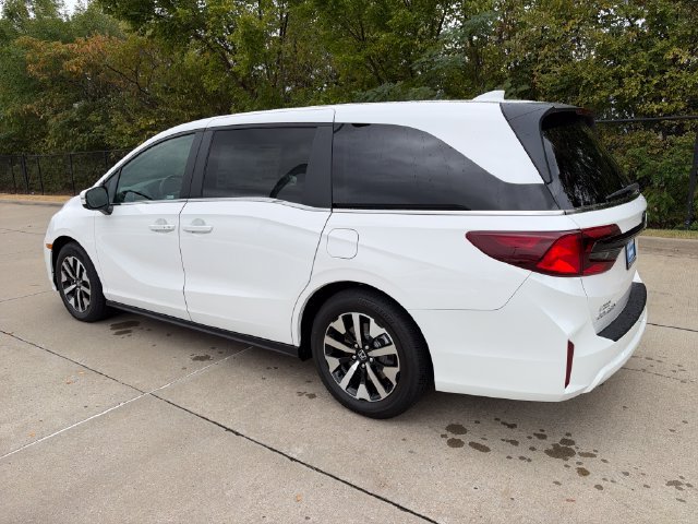 New 2027 Honda Odyssey EX-L image 3