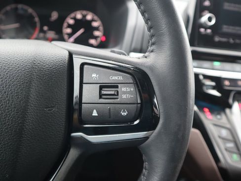 Used 2025 Honda Odyssey Touring image 25