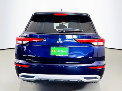 Used 2023 Mitsubishi Outlander SE image 8