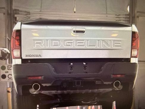 Used 2025 Honda Ridgeline RTL image 16