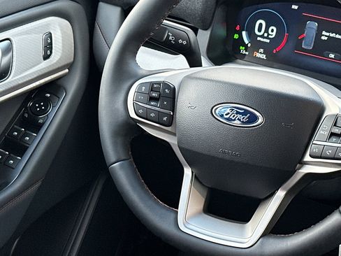 New 2026 Ford Explorer Active w/ Active Comfort Package image 22