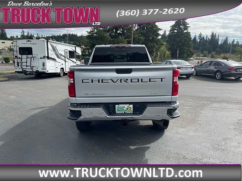 Used 2020 Chevrolet Silverado 3500 LTZ w/ LTZ Plus Package AWD/4WD image 4
