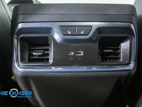 Used 2025 Chevrolet Silverado 1500 High Country w/ Technology Package AWD/4WD image 31