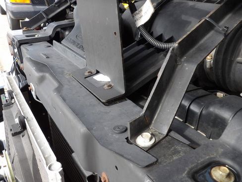 Used 2019 Ford E-450 and Econoline 450 Super Duty image 13