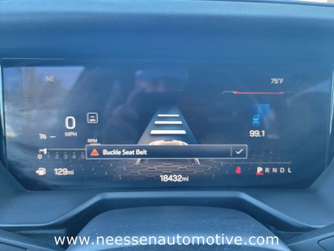 Used 2025 GMC Acadia Elevation image 22