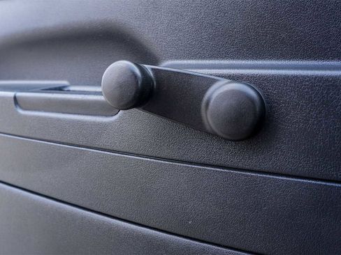 Used 2015 Jeep Patriot Sport image 21