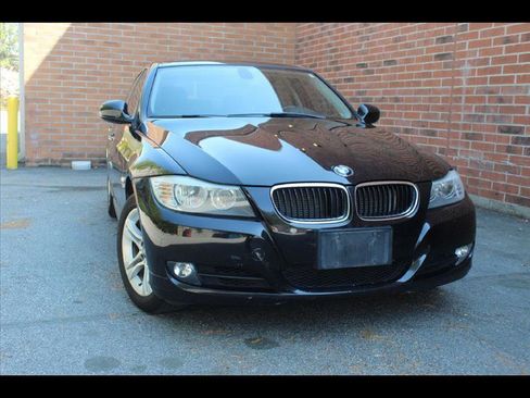 Used 2011 BMW 328i xDrive XI image 1