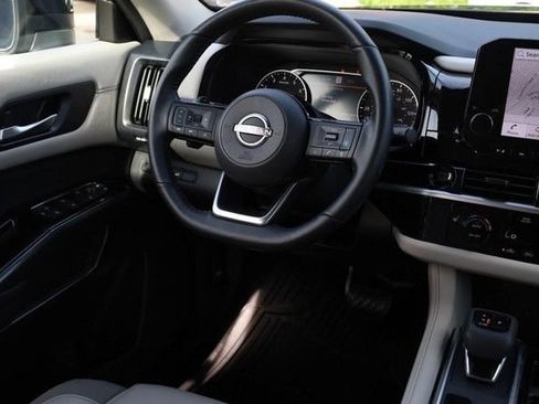 Certified 2025 Nissan Pathfinder SL AWD/4WD image 26