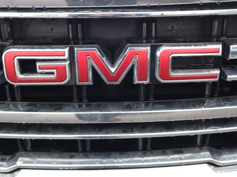 Used 2024 GMC Yukon XL SLT image 39