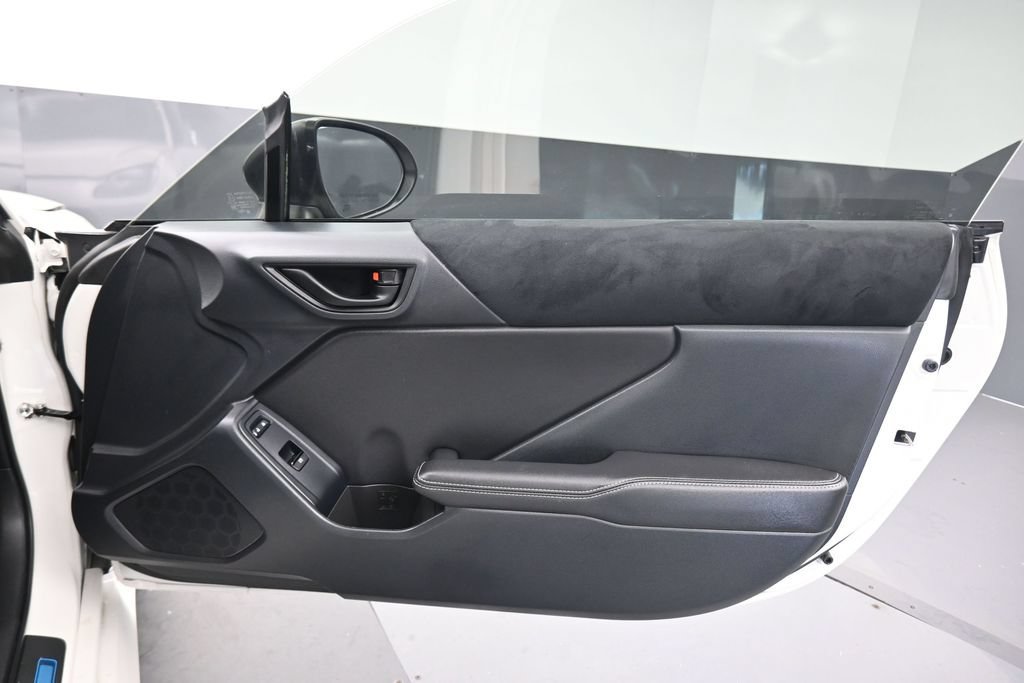 Used 2025 Toyota GR86 Premium w/ Performance Package RWD image 30