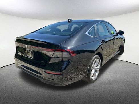 Used 2025 Honda Accord LX image 13