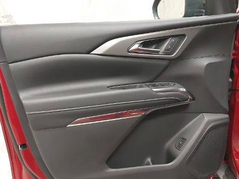 New 2026 Chevrolet Traverse LT w/ Sun and Wheel Package image 24