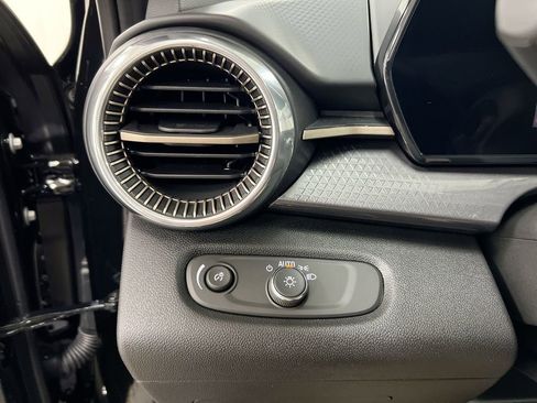 New 2026 Chevrolet Trax ACTIV w/ Driver Confidence Package image 18