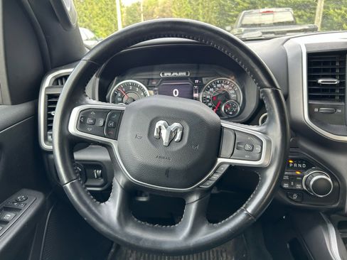Used 2022 RAM 1500 Big Horn AWD/4WD image 10