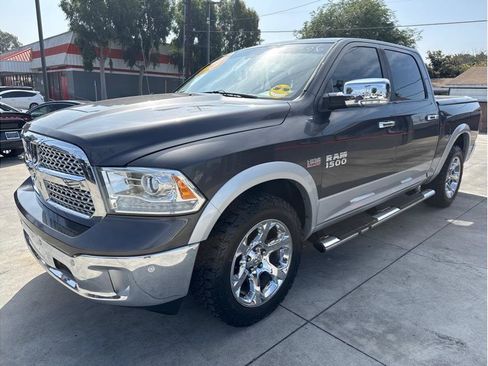Used 2014 RAM 1500 Laramie w/ Convenience Group AWD/4WD image 5