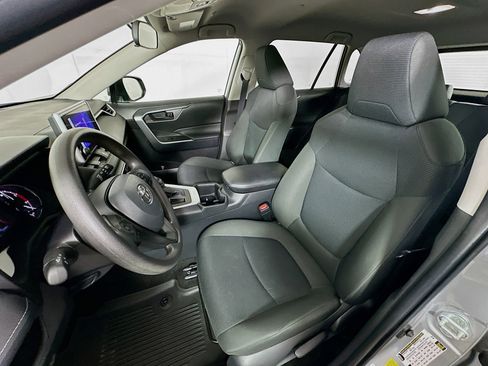 Used 2025 Toyota RAV4 LE image 13