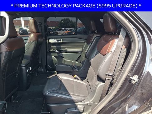 Used 2021 Ford Explorer Platinum w/ Equipment Group 601A AWD/4WD image 10
