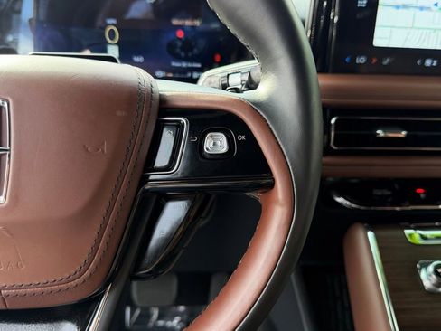 Used 2025 Lincoln Aviator Reserve w/ Equipment Group 201A image 23