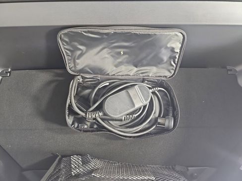 Used 2024 Rivian R1S Adventure image 14