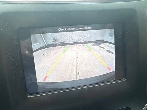Used 2020 Jeep Cherokee Latitude FWD image 9