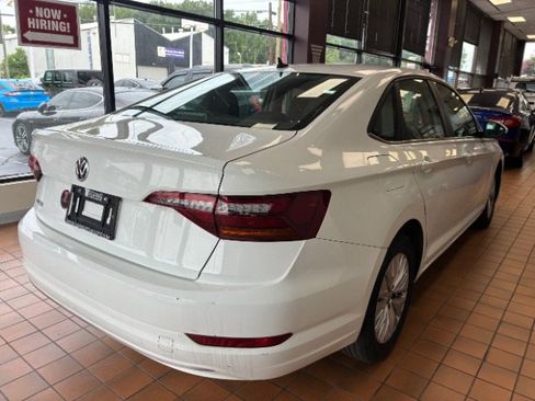 Used 2019 Volkswagen Jetta SE FWD image 10