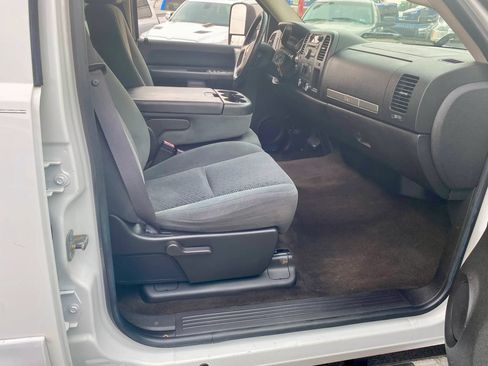 Used 2008 Chevrolet Silverado 2500 LT w/ 1LT Convenience Package AWD/4WD image 14