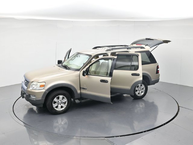 Used 2006 Ford Explorer XLT AWD/4WD image 48