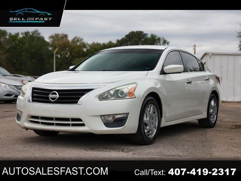 Used 2013 Nissan Altima 2.5 S image 1