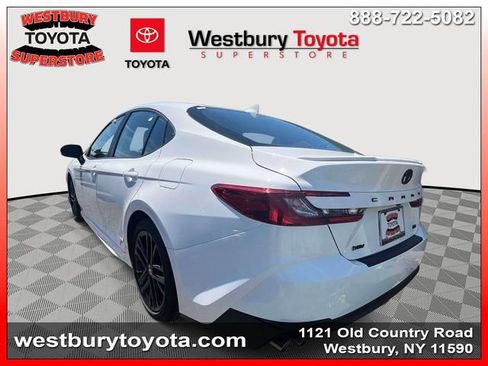 Used 2026 Toyota Camry SE w/ Convenience Package FWD image 5