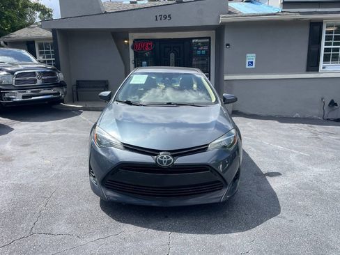 Used 2017 Toyota Corolla LE FWD image 3