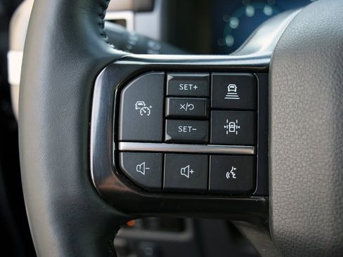 Used 2024 Ford F150 Platinum image 19