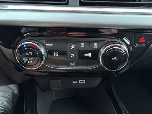 Used 2024 Chevrolet Trax LT image 21