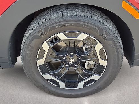 Used 2025 Hyundai Santa Fe SEL FWD image 11