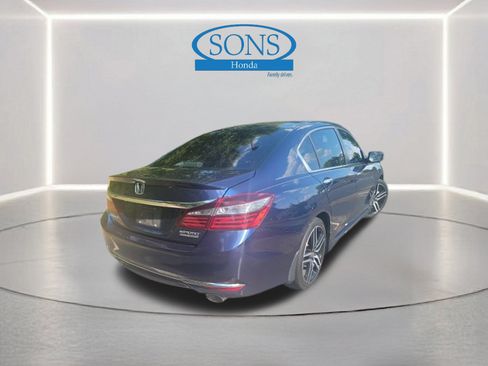 Used 2017 Honda Accord Sport Special Edition image 3