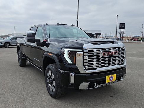 New 2026 GMC Sierra 2500 Denali w/ Denali Reserve Package image 7