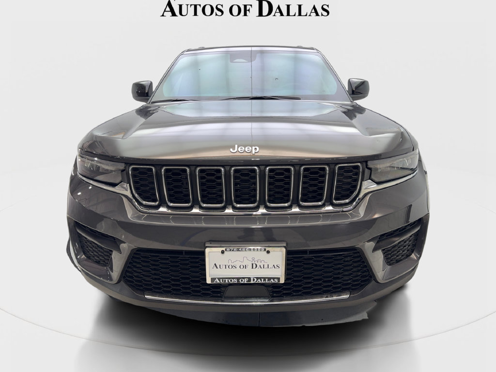 Used 2025 Jeep Grand Cherokee Laredo X AWD/4WD image 4