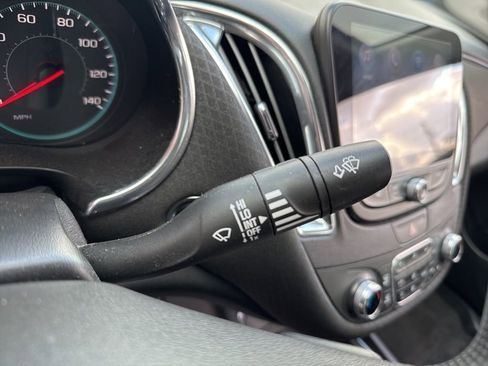 Used 2019 Chevrolet Malibu LT image 39