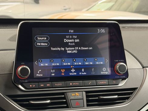 Used 2025 Nissan Altima 2.5 SR FWD image 20