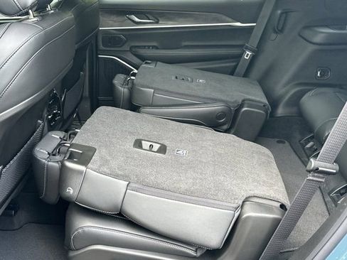 New 2026 Jeep Grand Cherokee L Limited RWD image 21