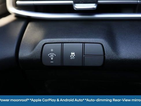 Used 2025 Hyundai Elantra Limited FWD image 17
