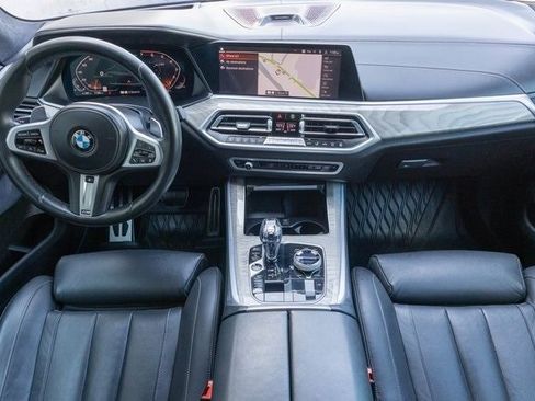 Used 2021 BMW X5 M50i w/ Executive Package image 22