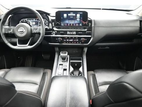 Used 2022 Nissan Pathfinder SL w/ SL Premium Package FWD image 17