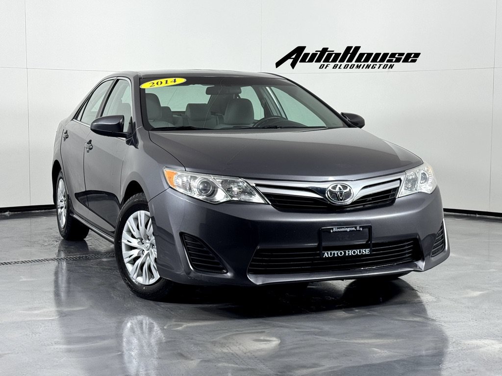 Used 2014 Toyota Camry LE FWD image 1