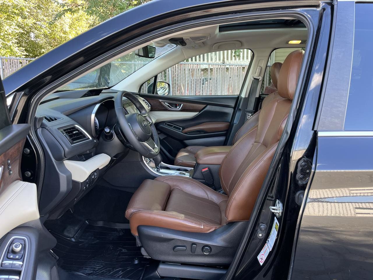 Used 2019 Subaru Ascent Touring w/ Popular Package #3 AWD/4WD image 3