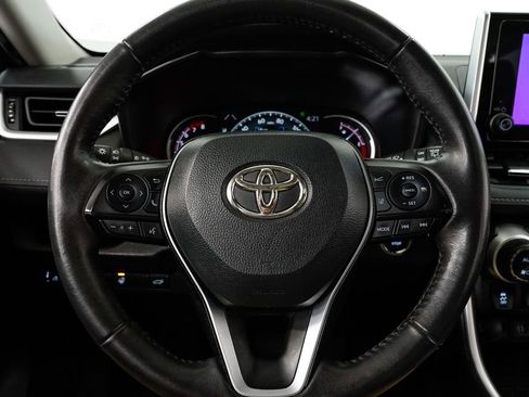 Used 2023 Toyota RAV4 XLE Premium image 13