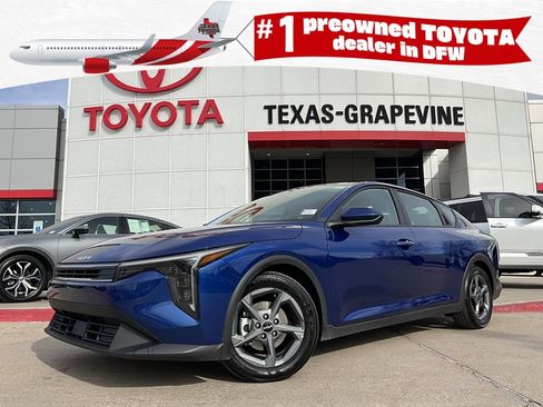 Used 2025 Kia K4 LXS image 1