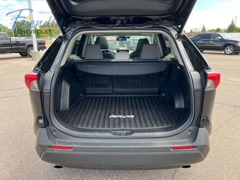 Used 2022 Toyota RAV4 XLE w/ Convenience Package AWD/4WD image 19