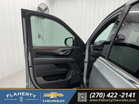 Used 2023 Chevrolet Tahoe Premier w/ Advanced Technology Package image 8